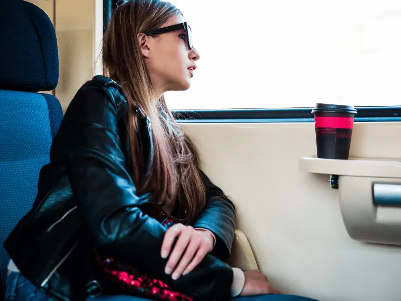 viaje en tren desde la estación de Beauvais en taxi